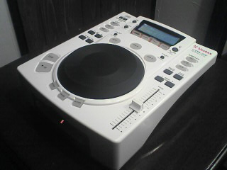 CDJ^